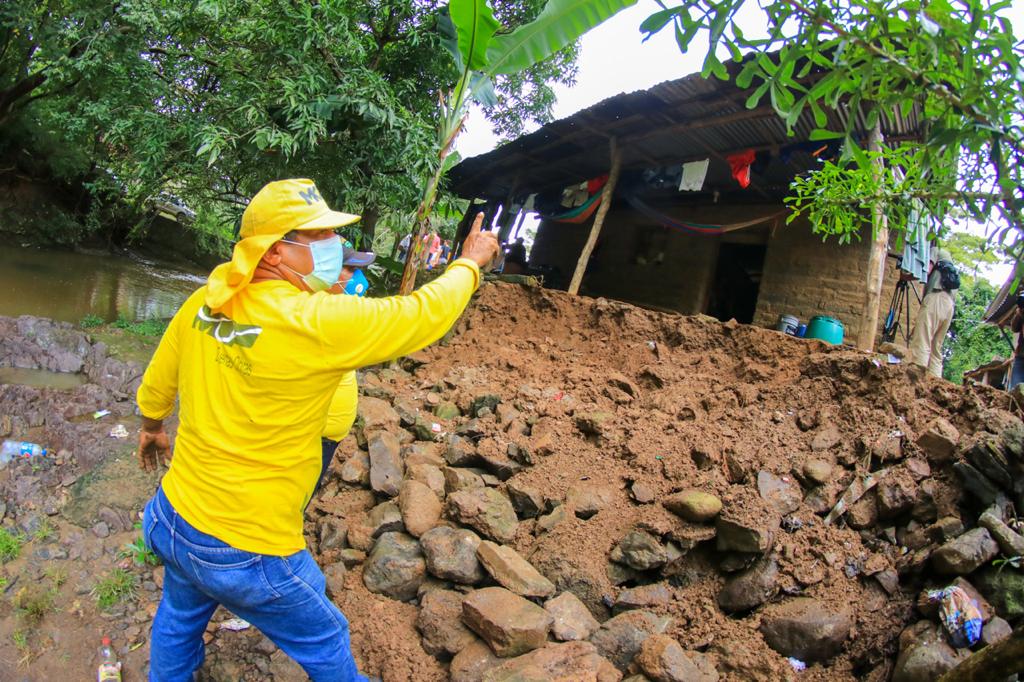 Autoridades despejan desagües de río en Santa Rosa de Lima tras desbordamiento por lluvias autoridades-despejan-desagues-de-rio-en-santa-rosa-de-lima-tras-desbordamiento-por-lluvias